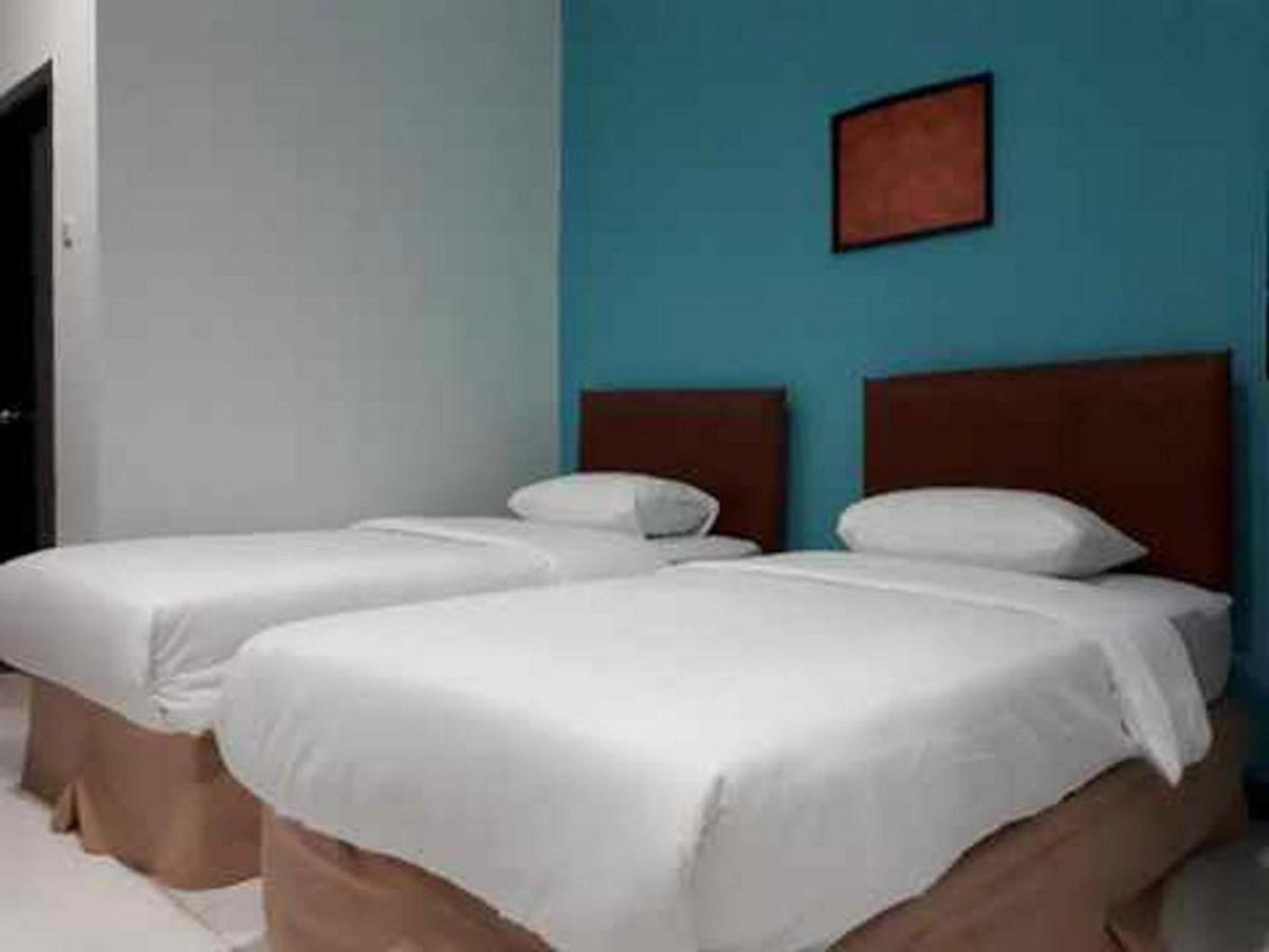 Reddoorz At Hotel Rumberpon Sorong Kültér fotó